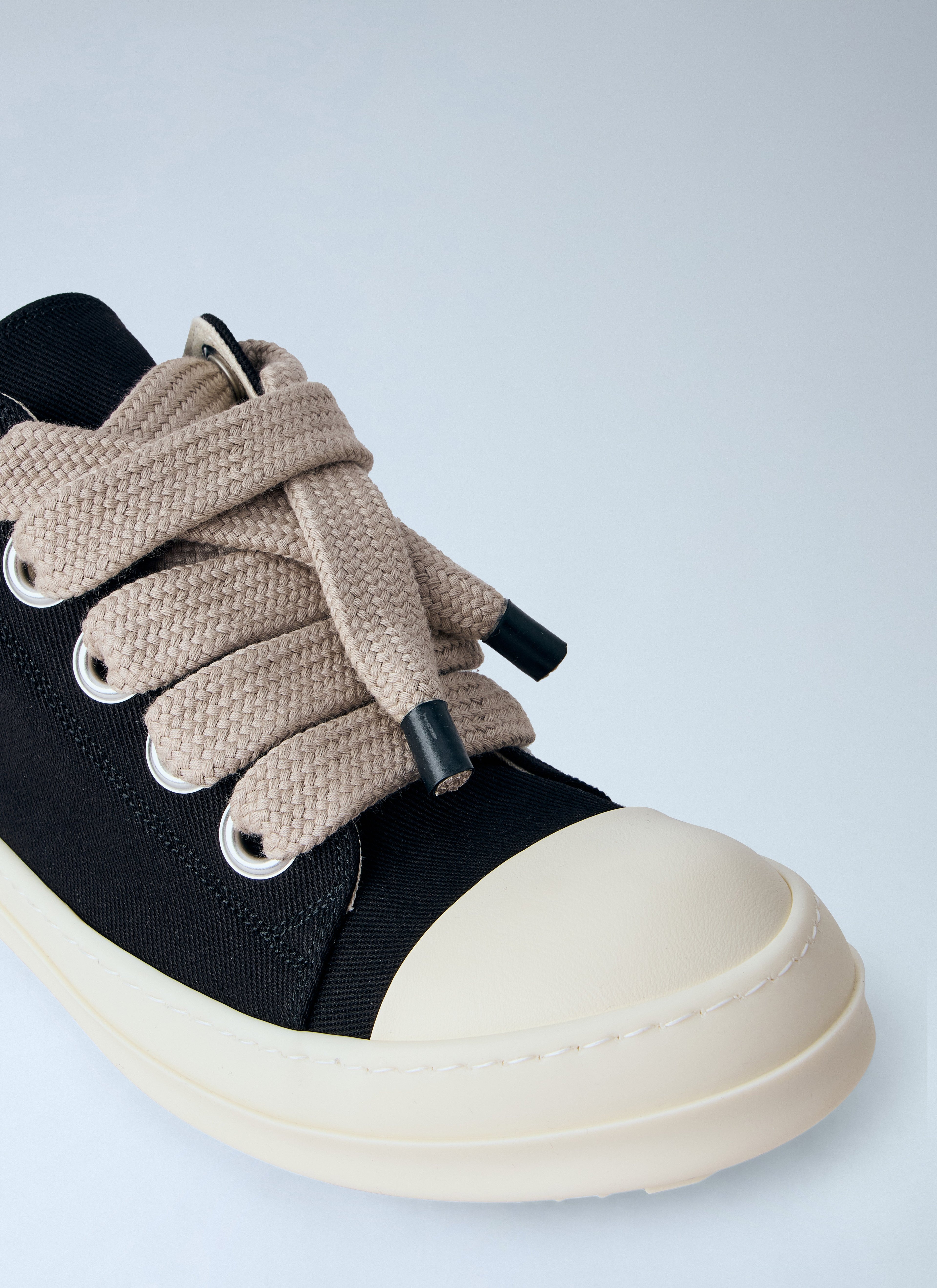 Jumbolace Low Sneaks