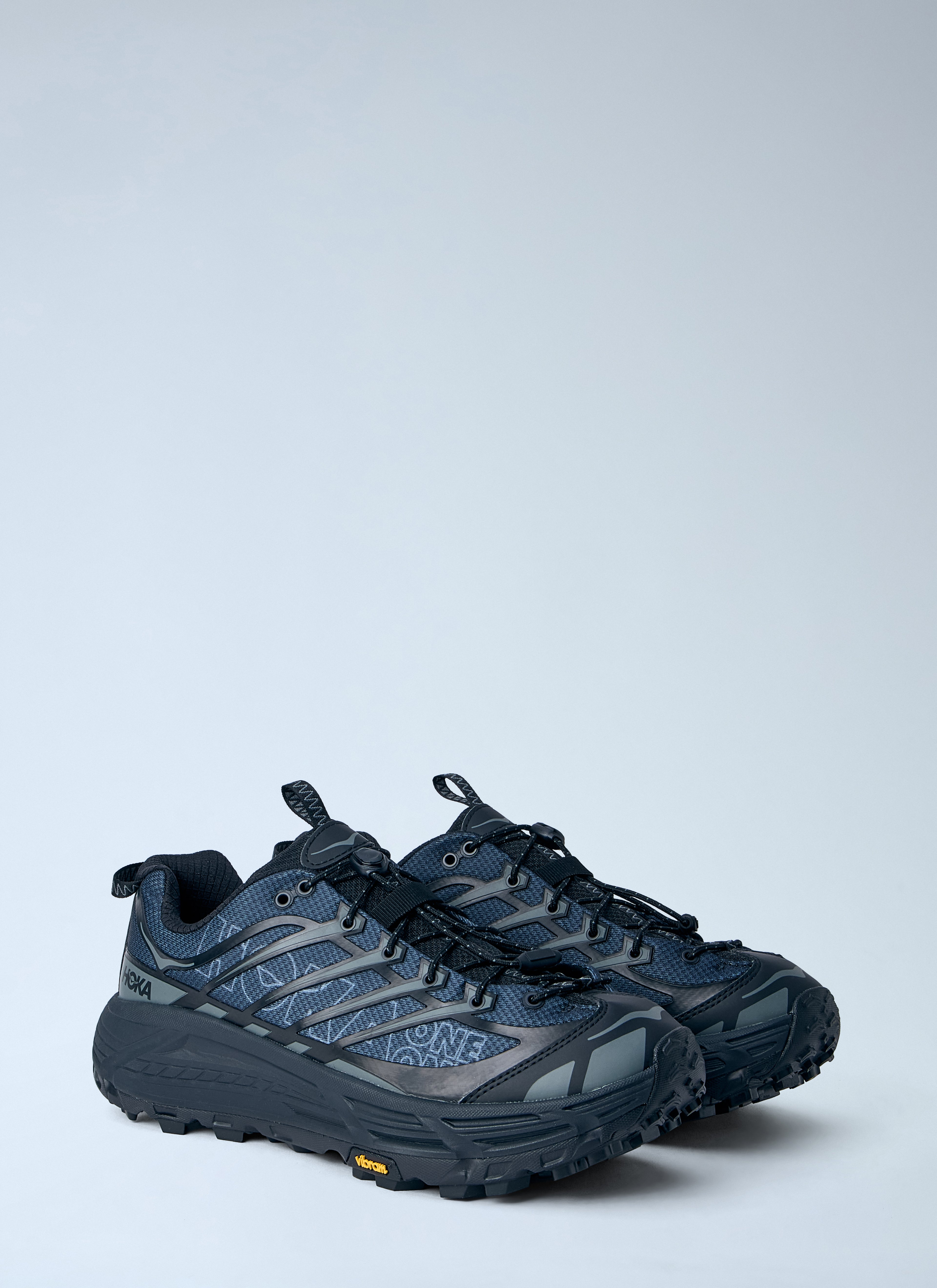 U Mafate Three2 Wordmark Sneaker