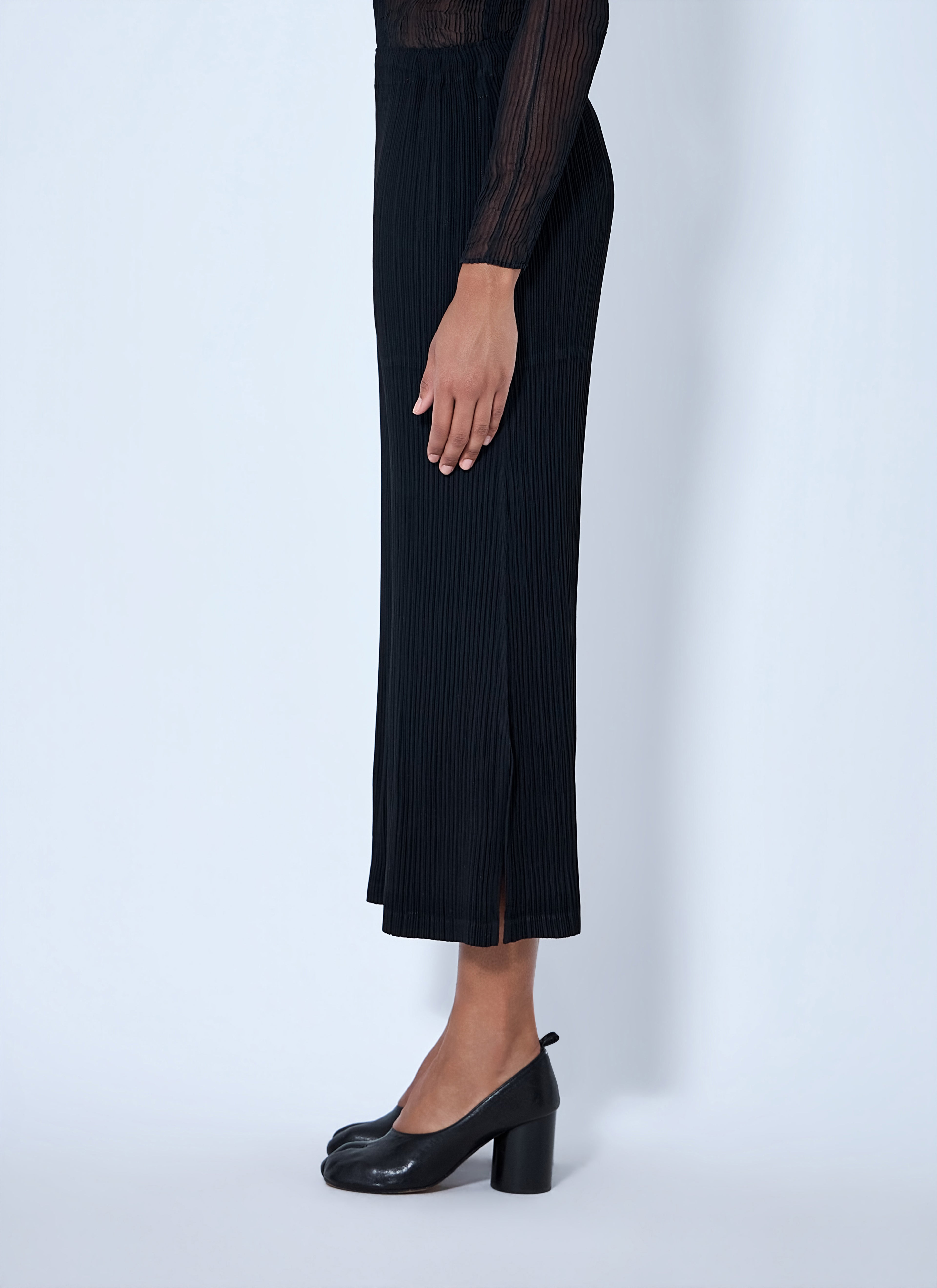 Hatching Pleats Pants