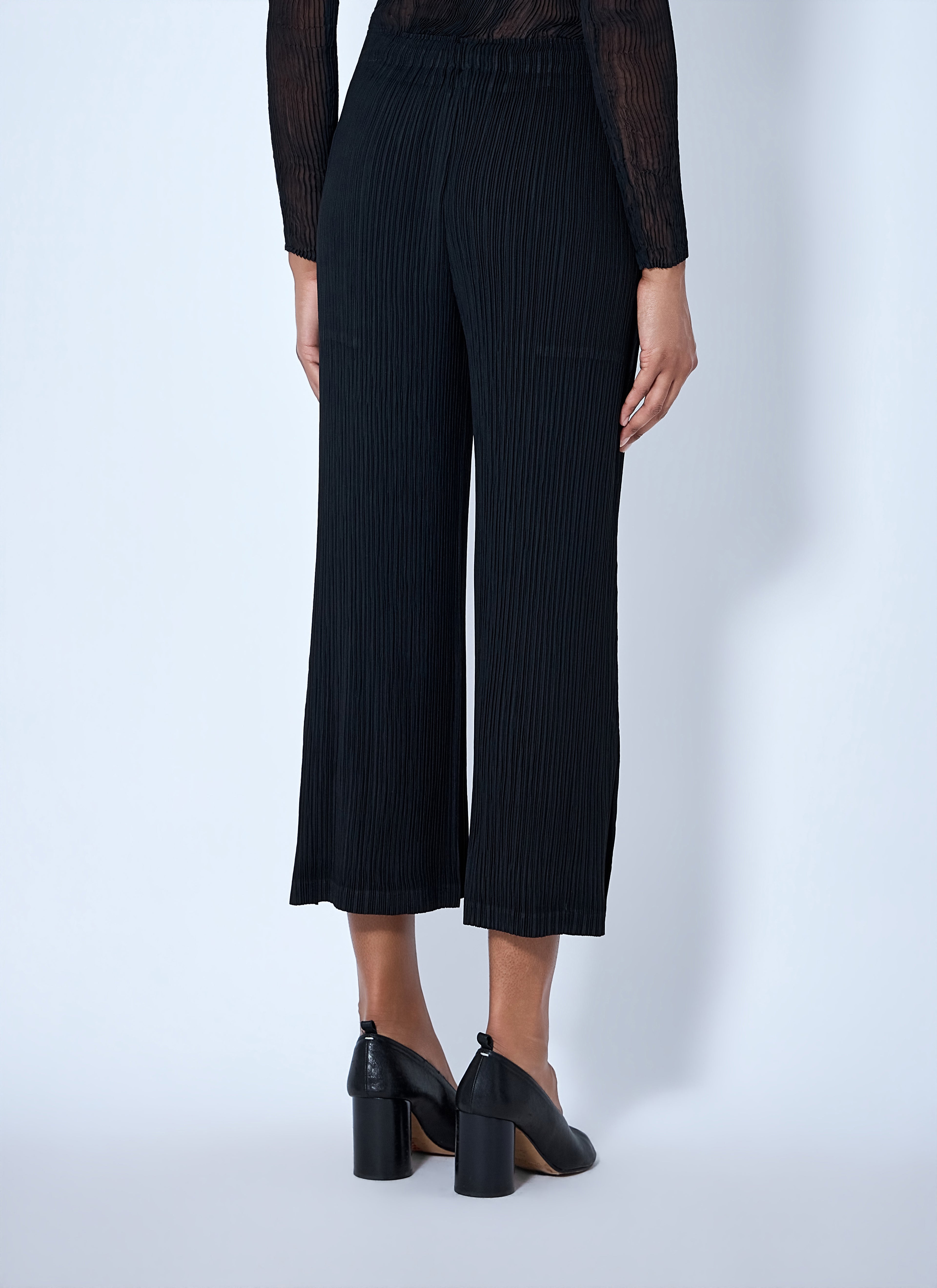 Hatching Pleats Pants