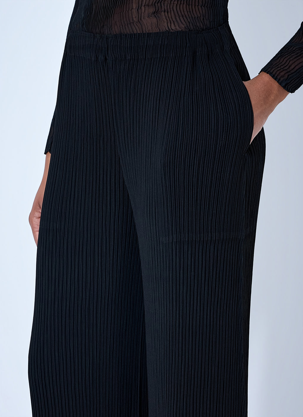 Hatching Pleats Pants