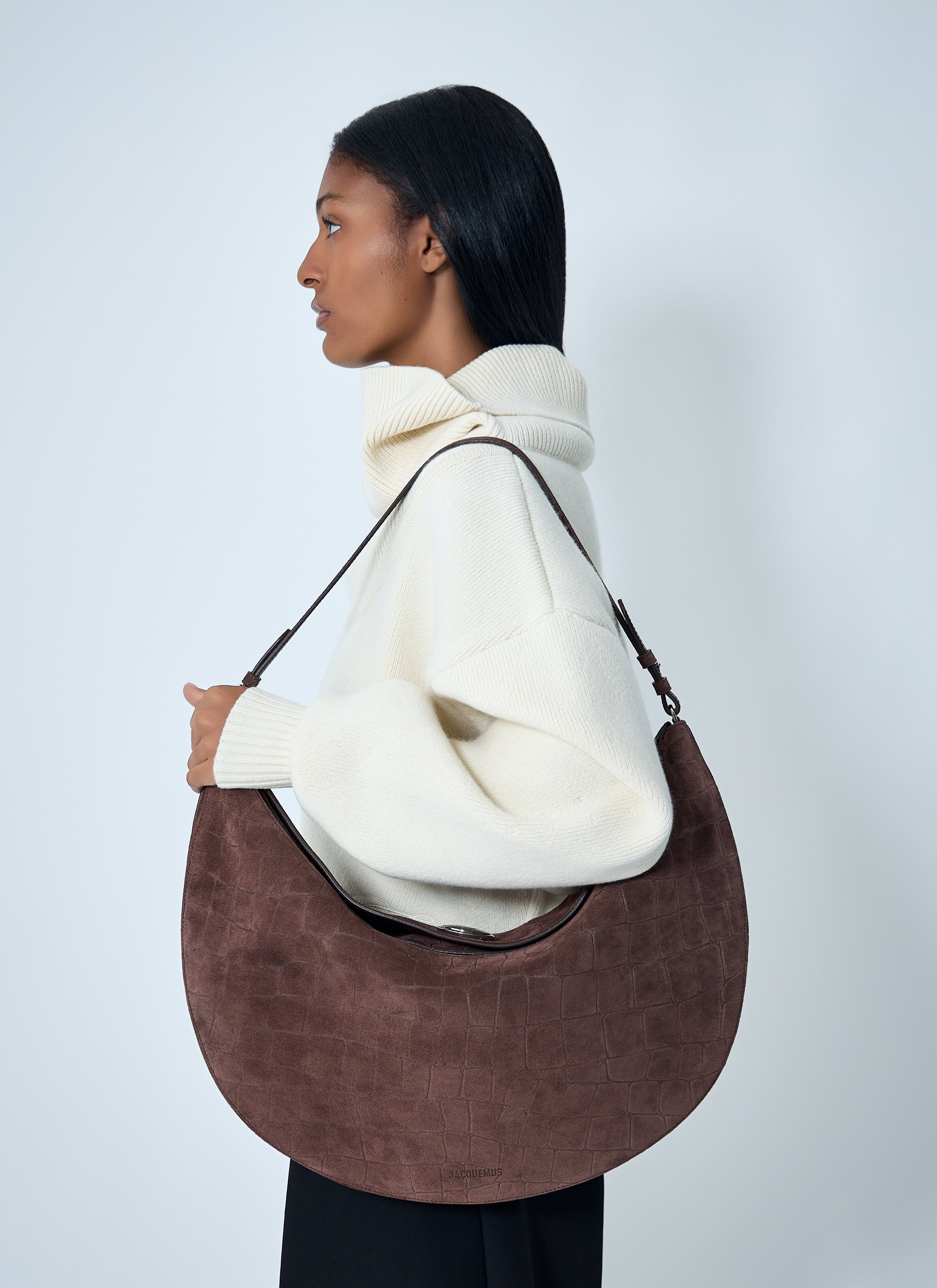 Le Calisso Round Shoulder Bag