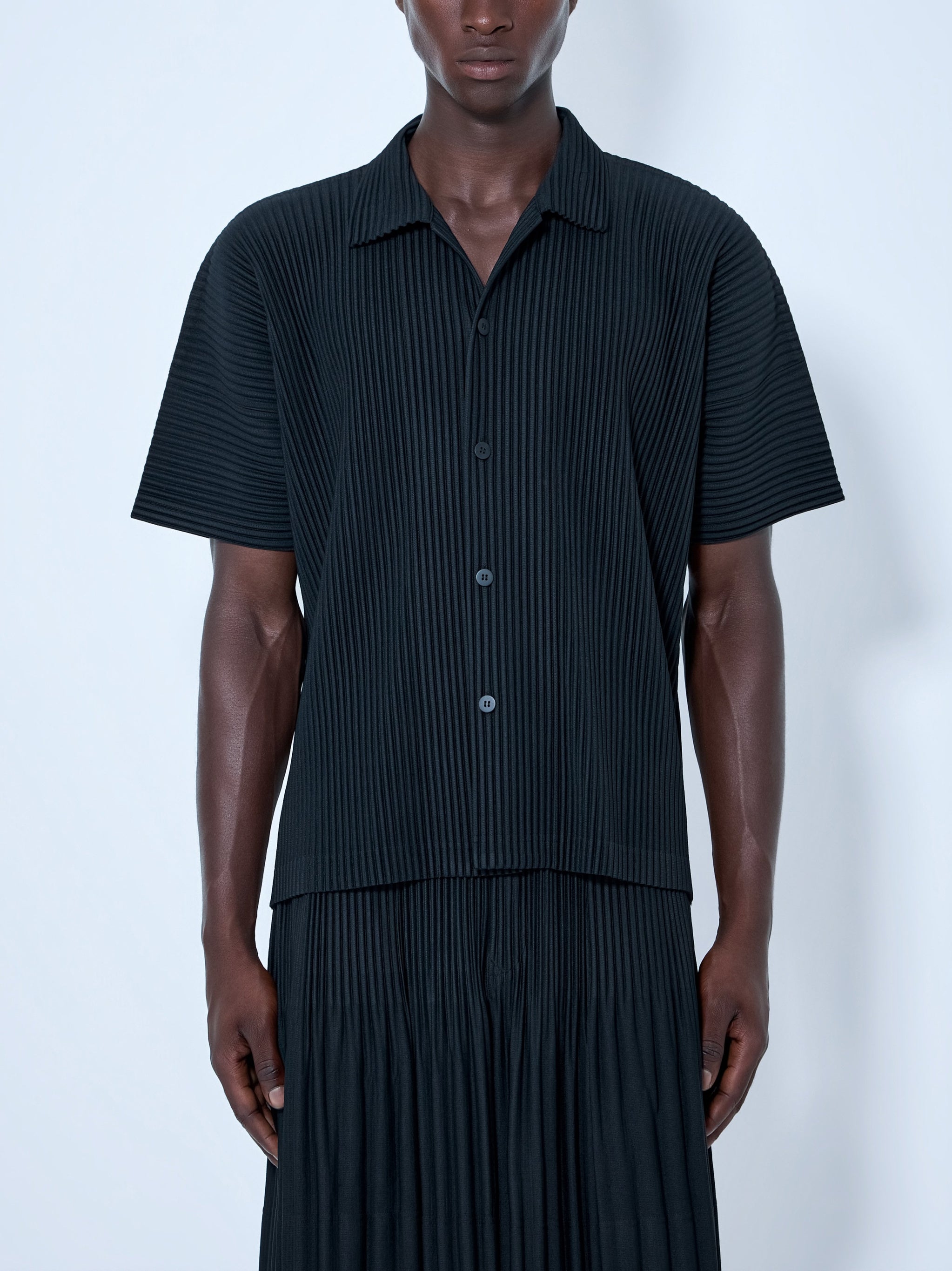 Pleat Short Sleeve Shirt