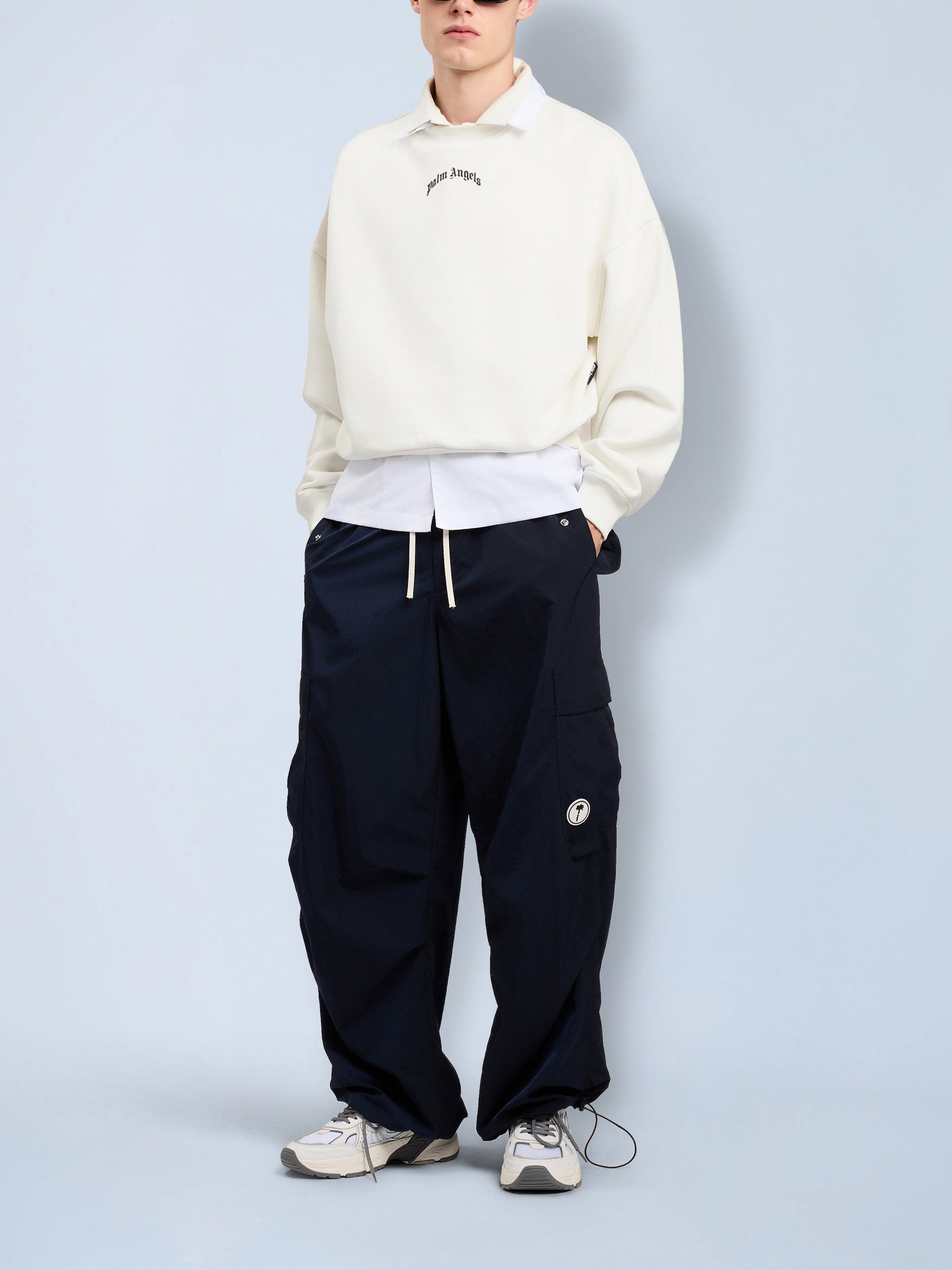 Back Curved Logo Loose Sweatshirt