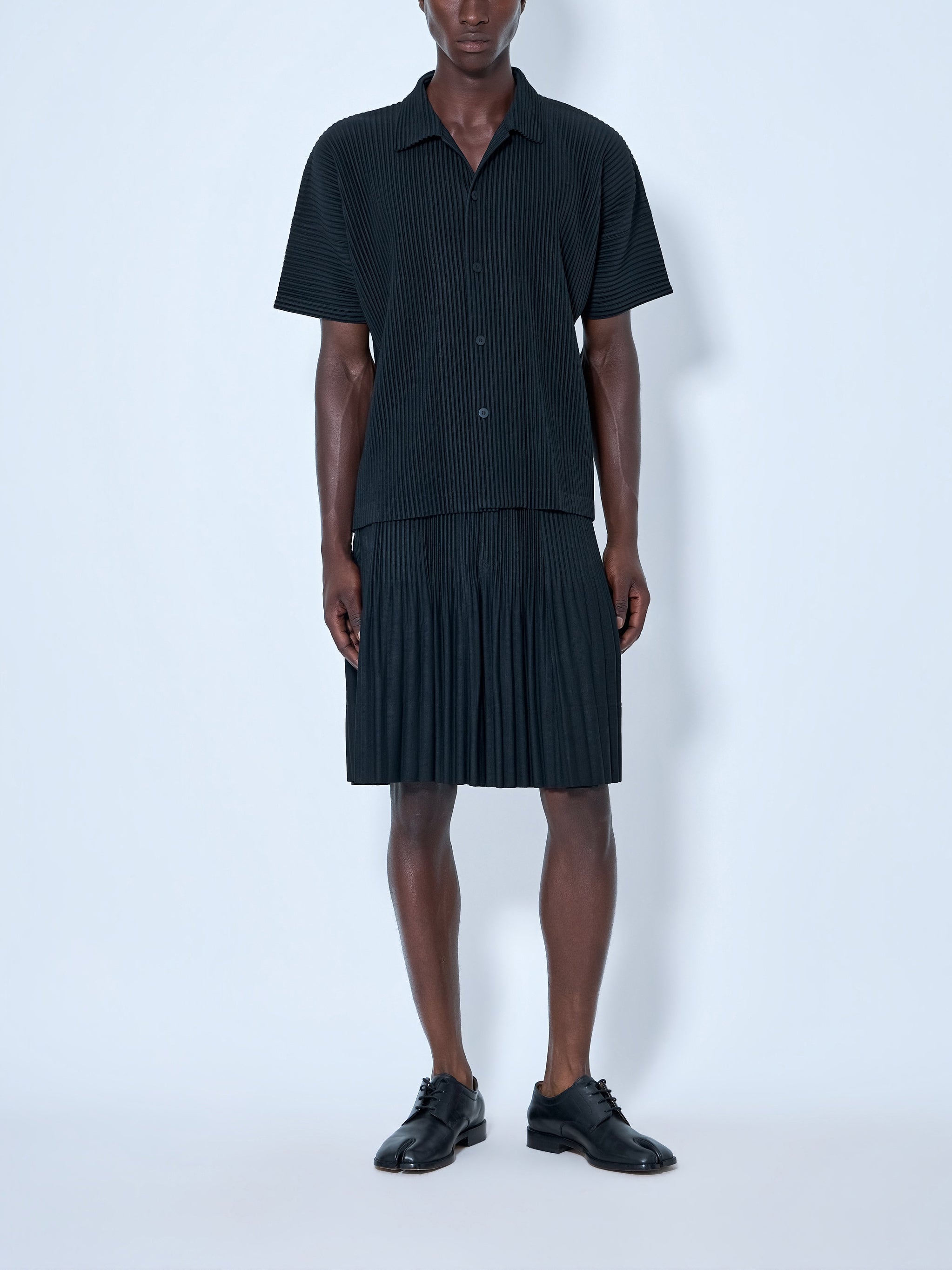 Pleat Short Sleeve Shirt