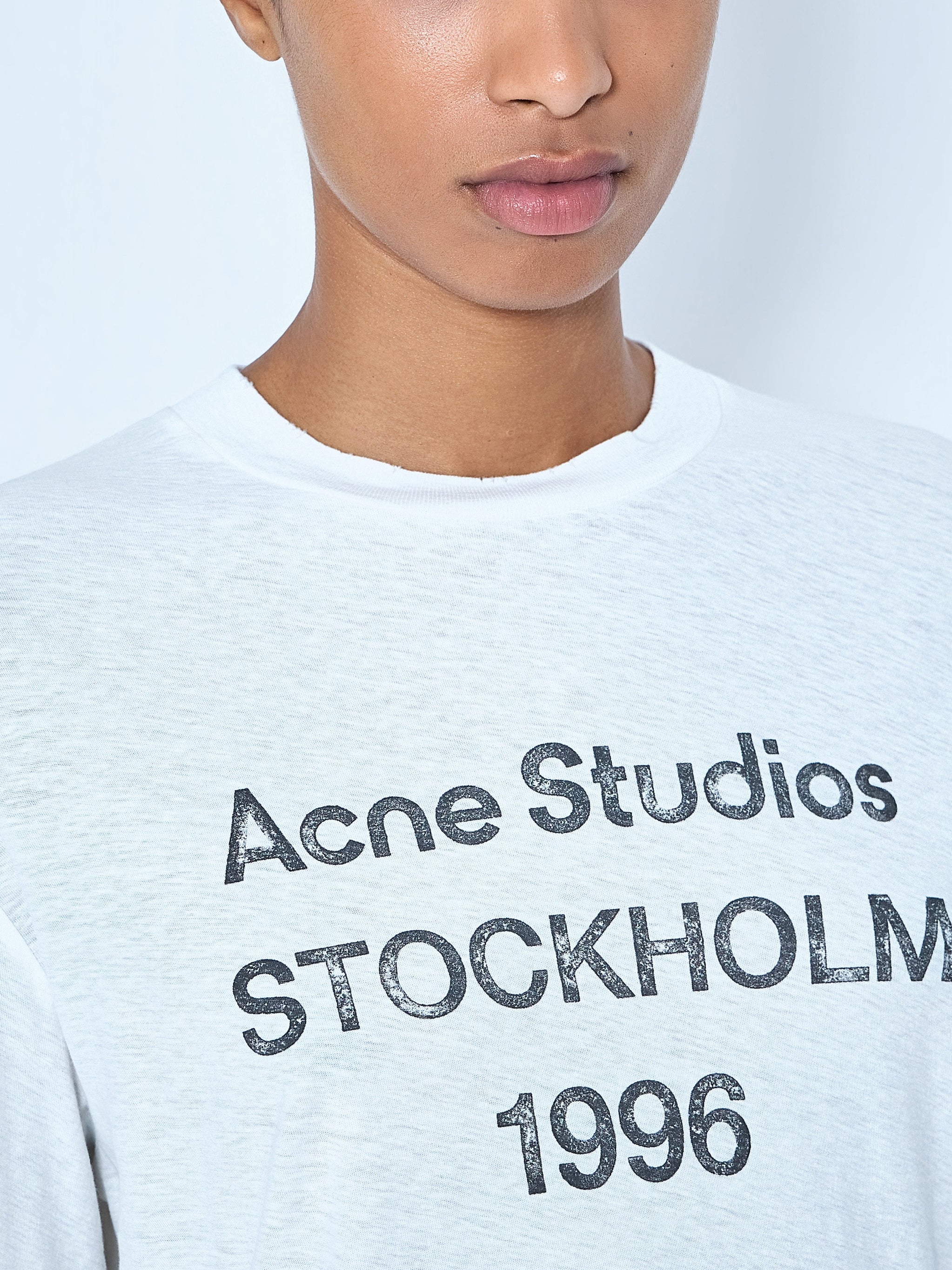 Logo Motif Long-Sleeve T-Shirt