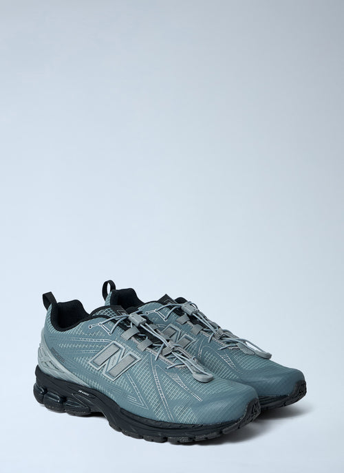 1906R Sneakers