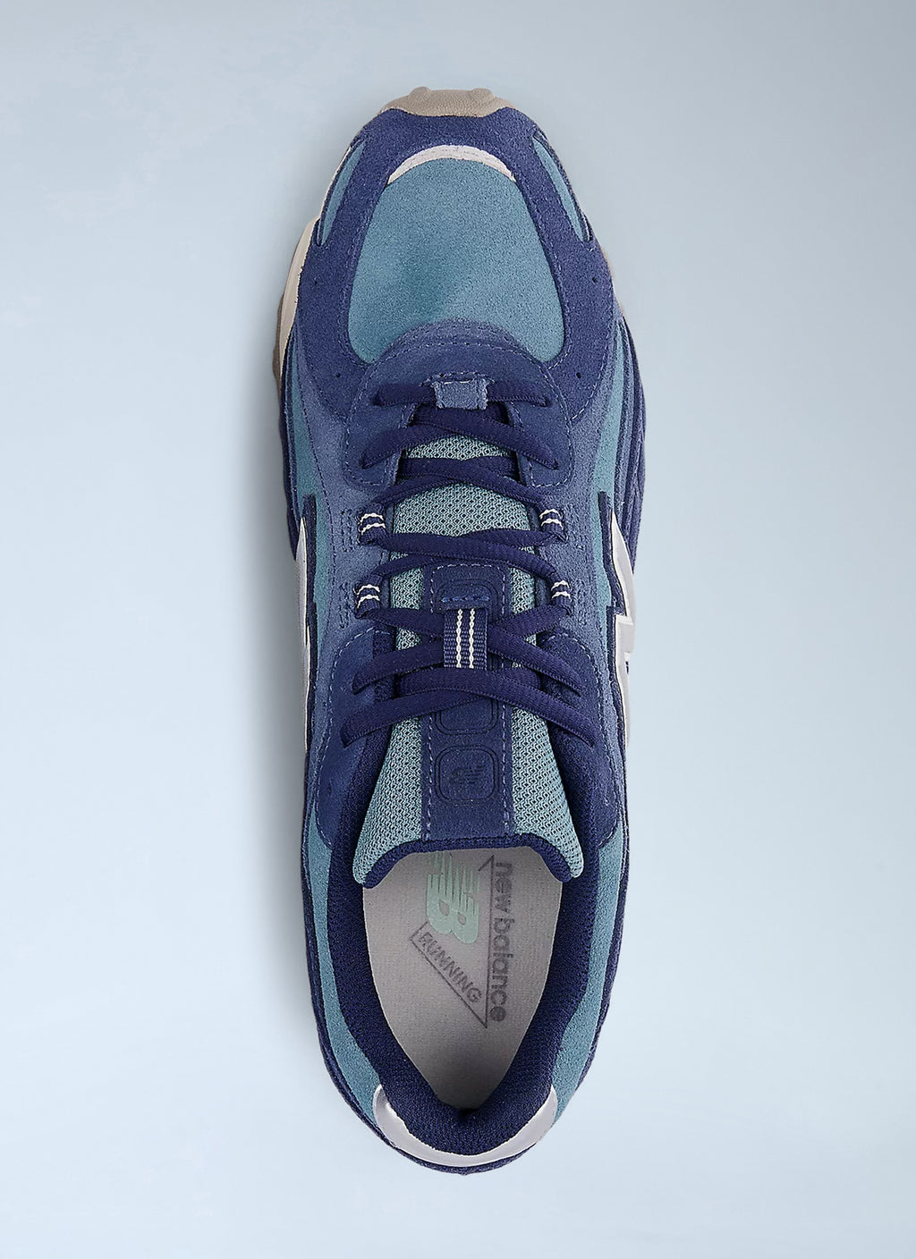 204L Sneakers