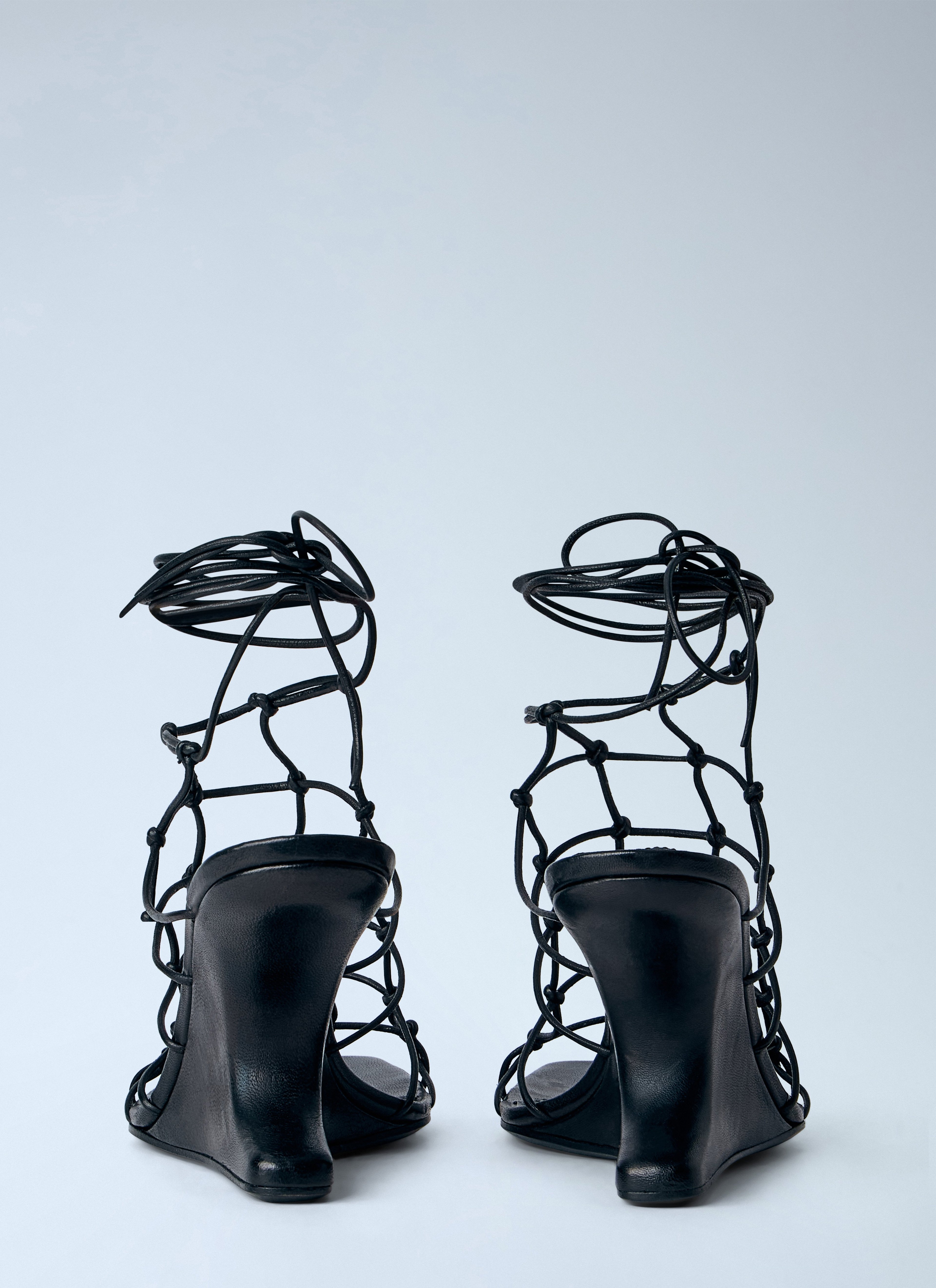 Web Cantilever 8 Sandals