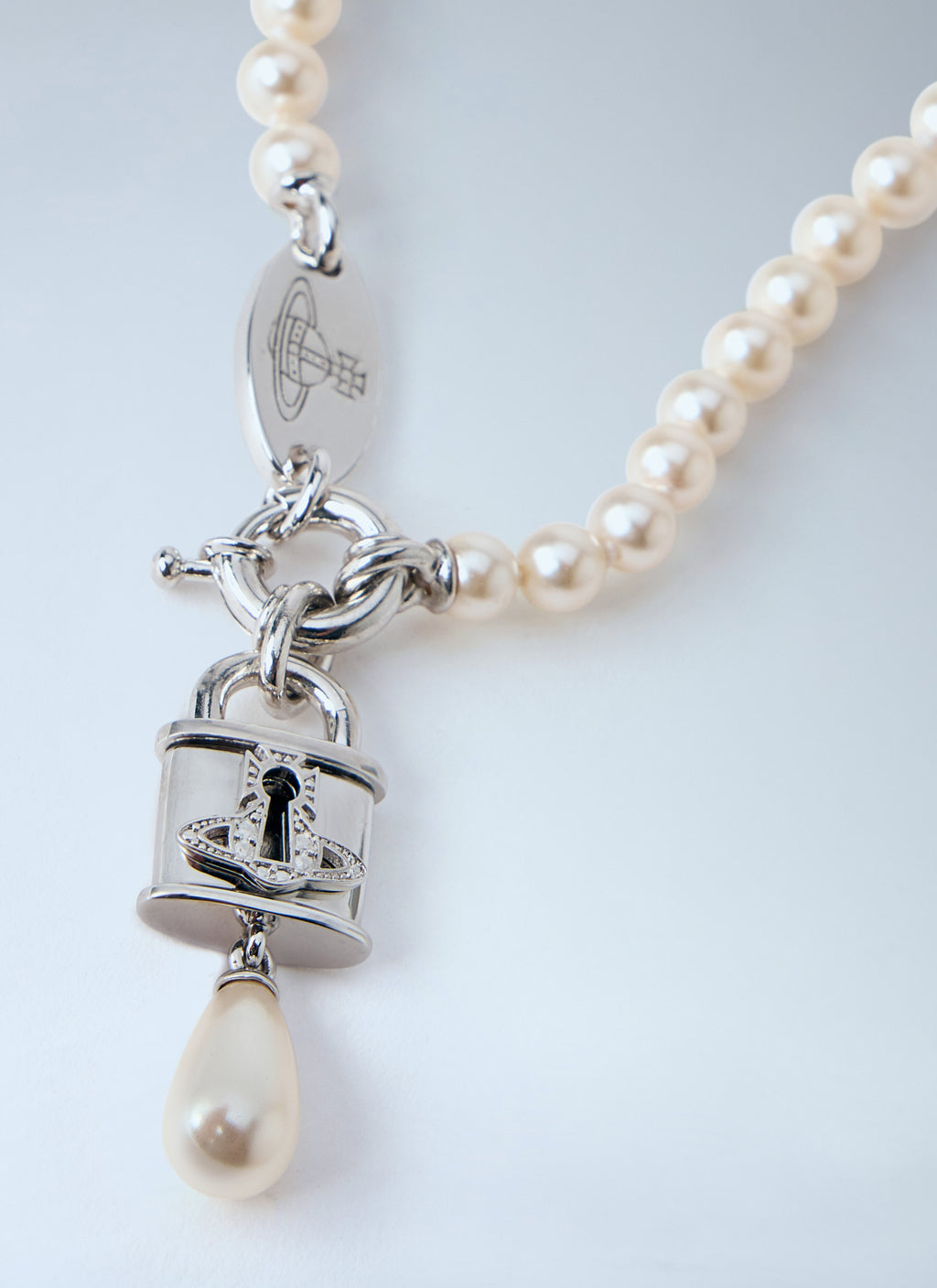 Celestia Small Pendant Necklace