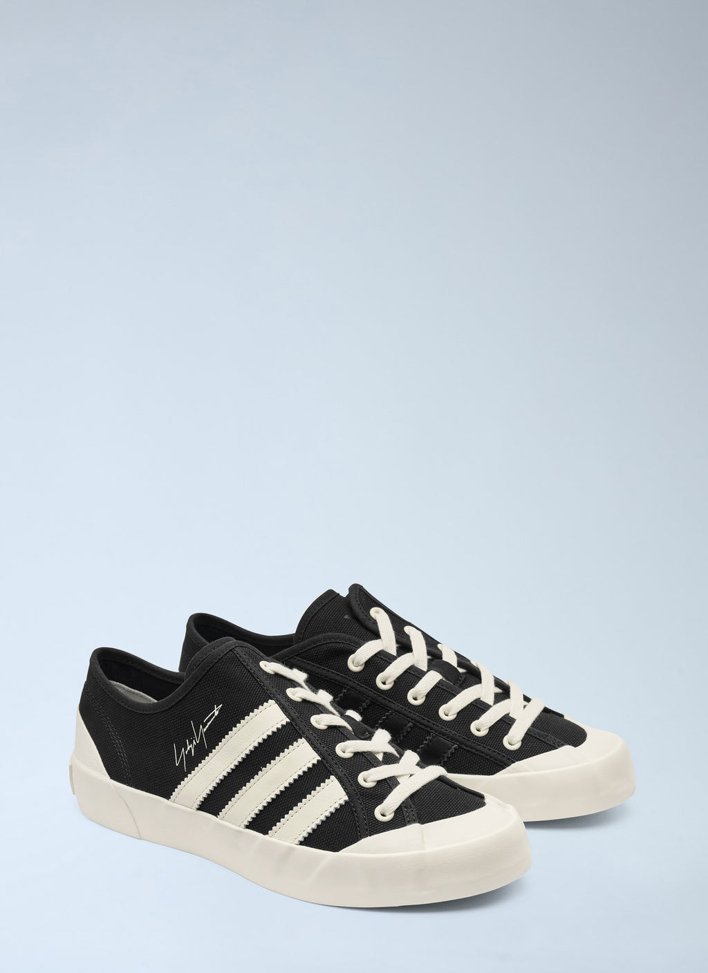 Adria Sneakers